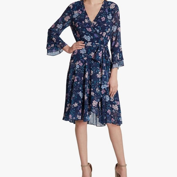 NWT Tahari Women’s Navy & Pink Lilac Flowing Floral Mock Wrap Dress Size 16W - Picture 9 of 9